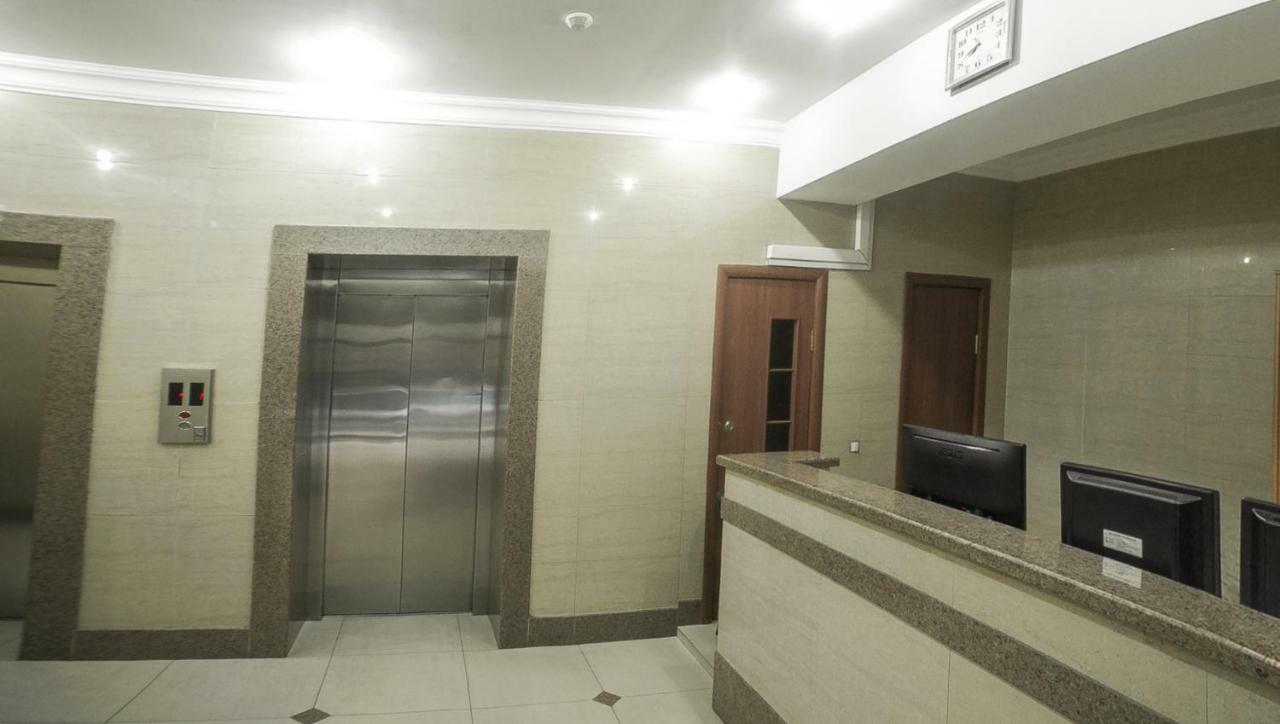 Spacious And Cozy Apartment In Bishkek Center Exterior foto